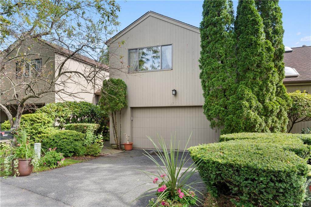 602 Fairway Green - Photo 1