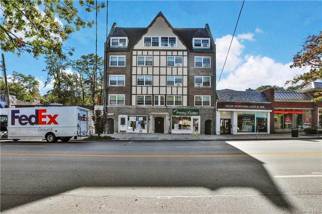 512 Mamaroneck Avenue - Photo 1