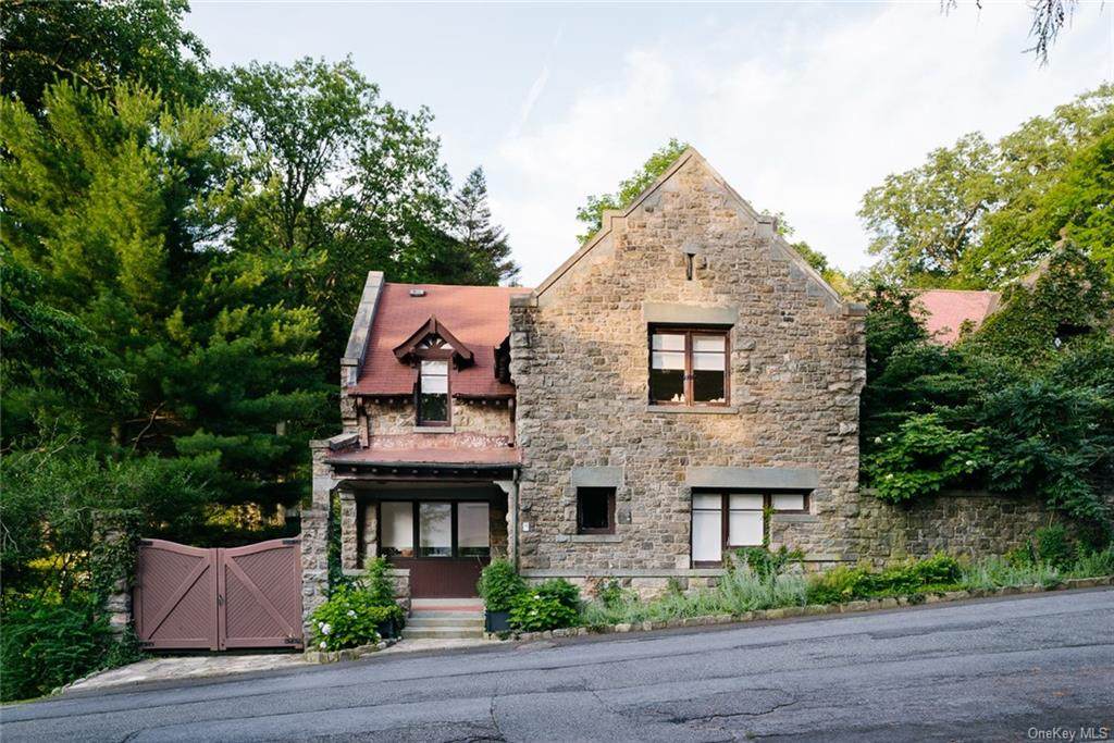 55 Clubhouse Road - Photo 1