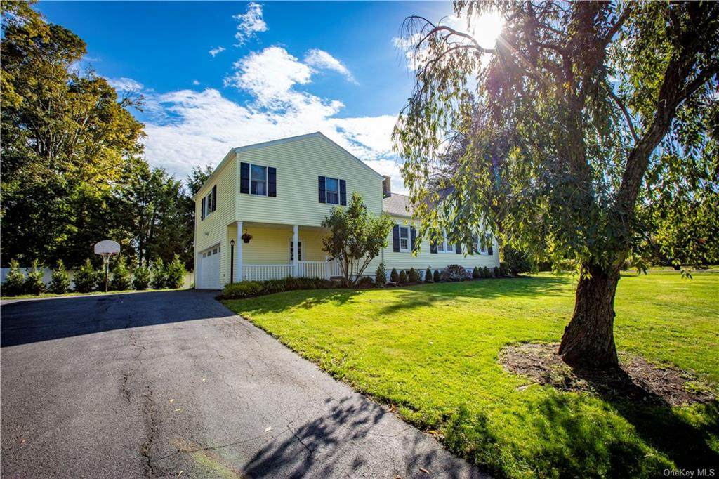 8 Raymond Drive - Photo 1