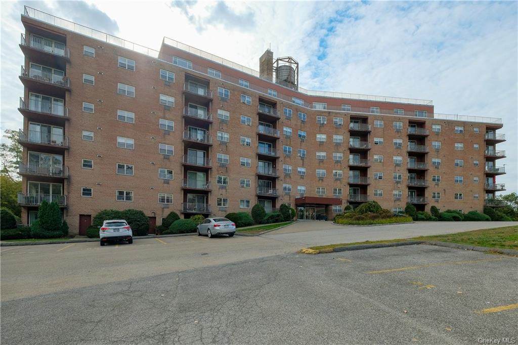 1 Lakeview Drive - Photo 1