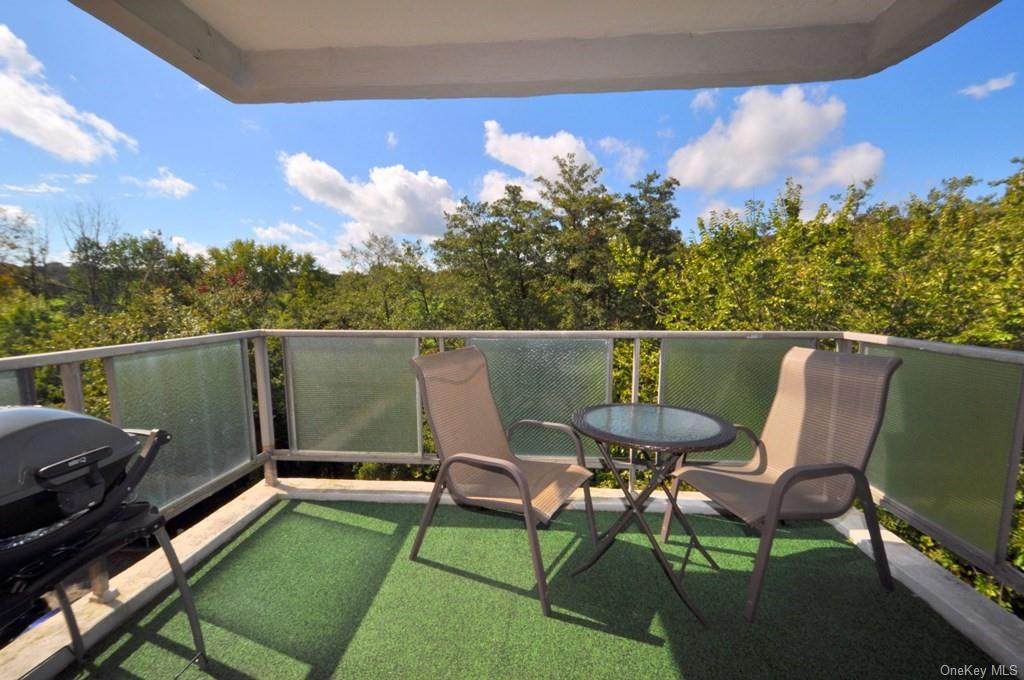 80 Hartsdale Avenue - Photo 1