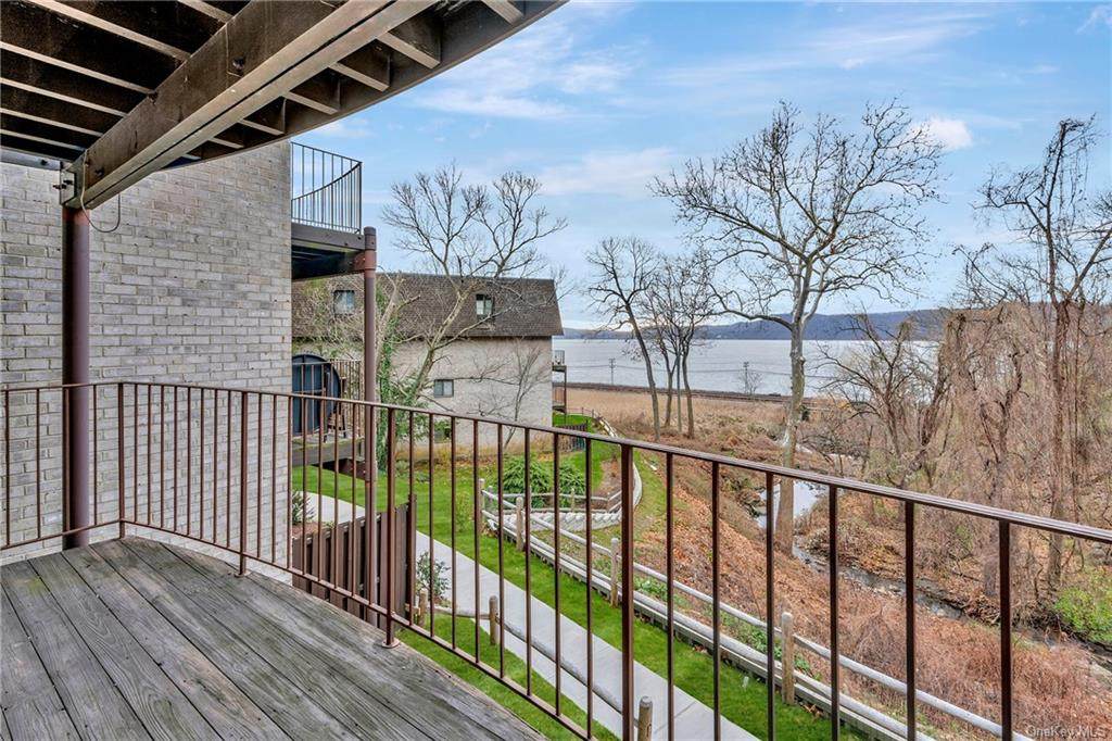 411 Kemeys Cove - Photo 1
