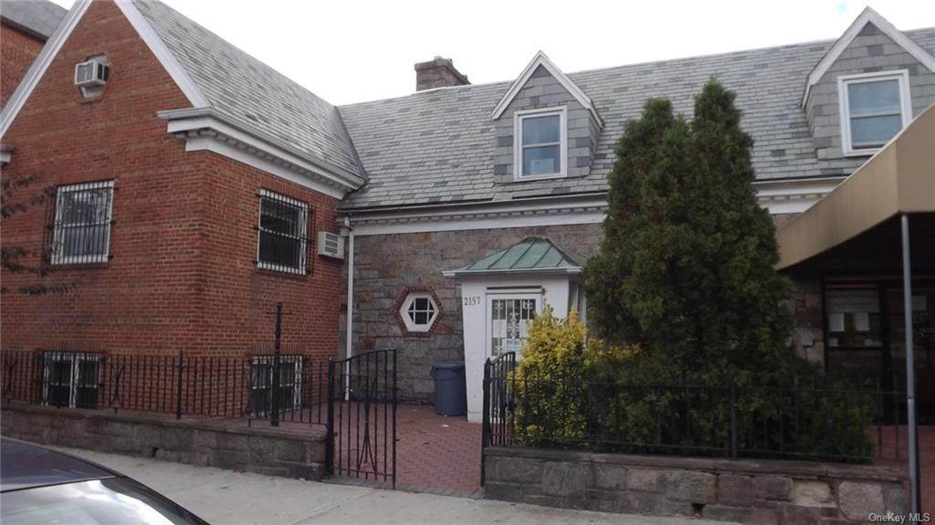 2157 Tomlinson Avenue - Photo 1