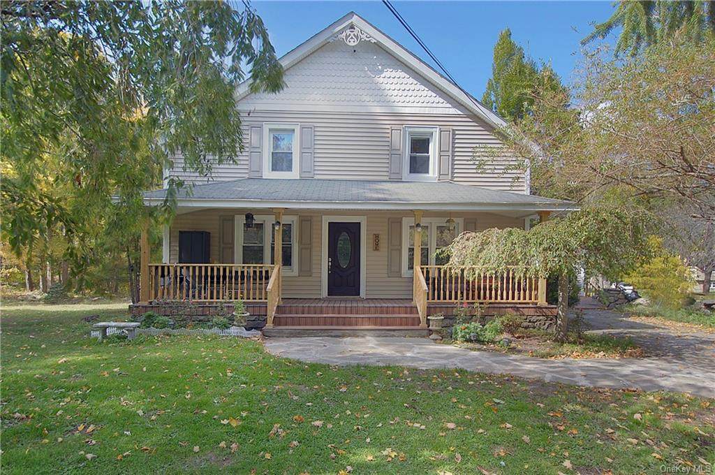 1048 Lakes Road - Photo 1