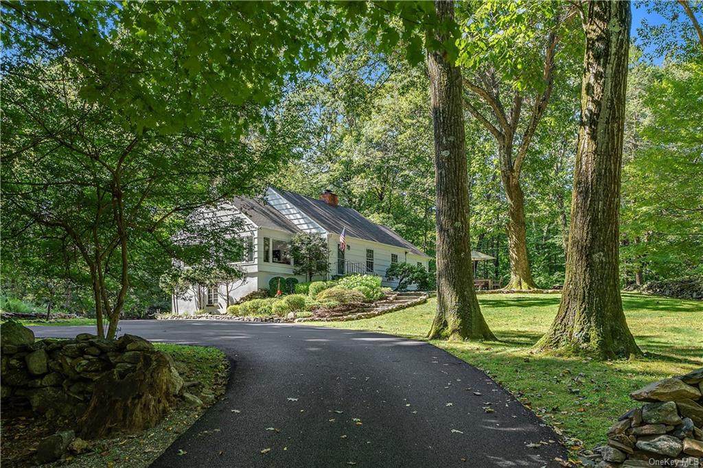 10 Valley Lane - Photo 1