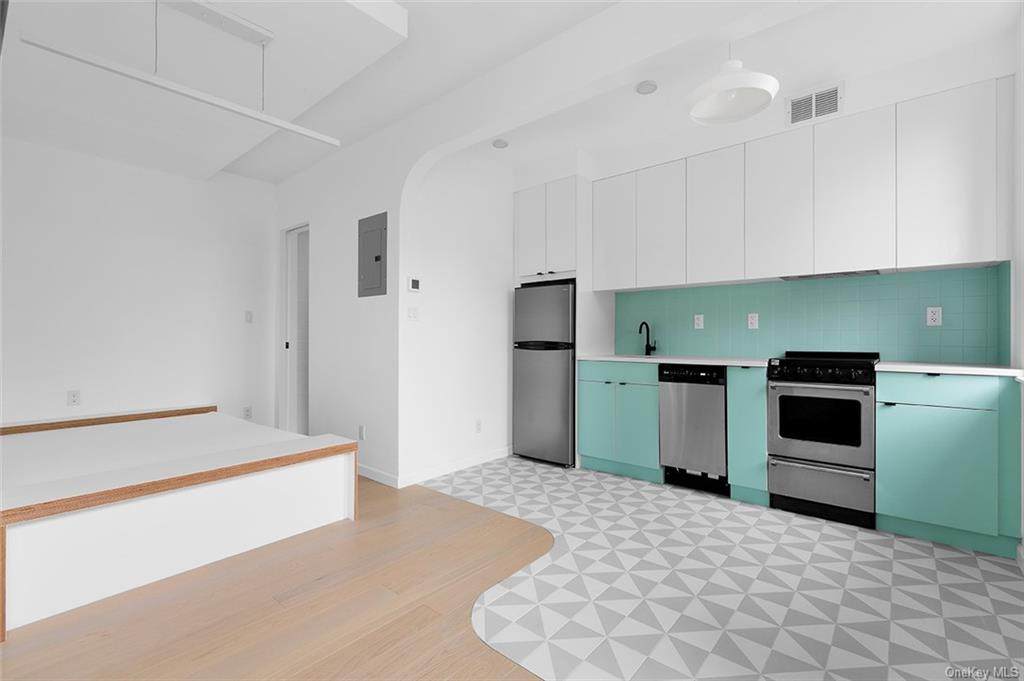 487 Clinton Avenue - Photo 1