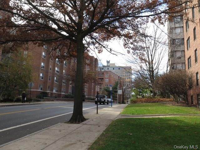 11 Lake Street - Photo 1