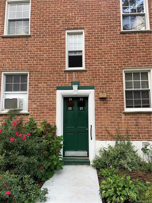182 Pinewood Road - Photo 1