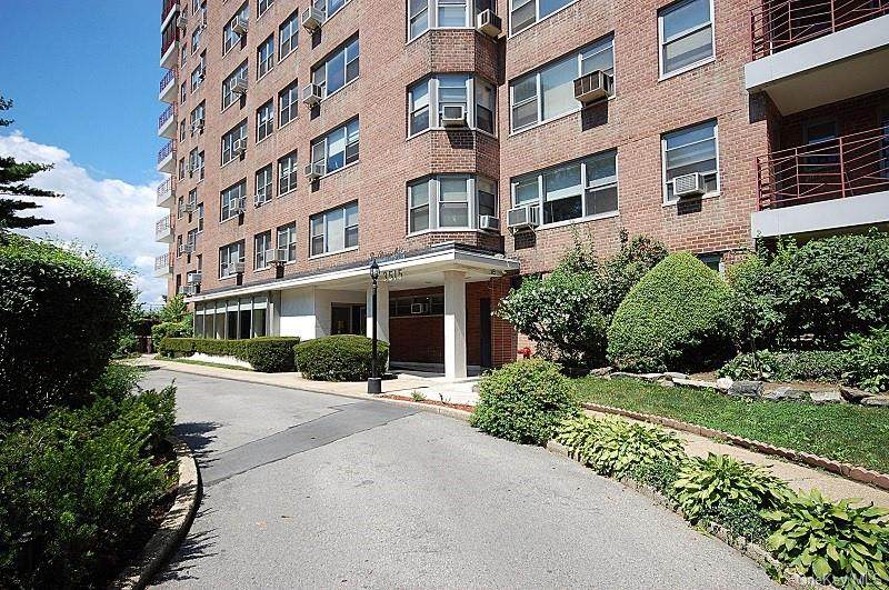 3515 Henry Hudson Parkway - Photo 1