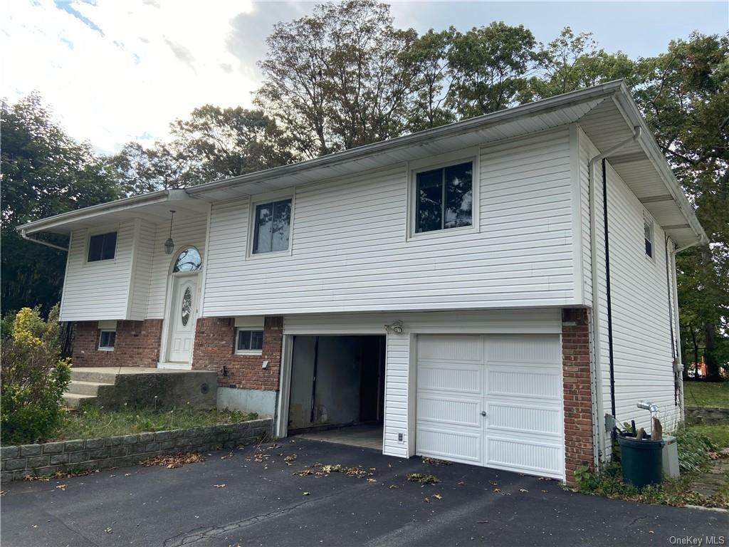14 Mohegan Lane - Photo 1