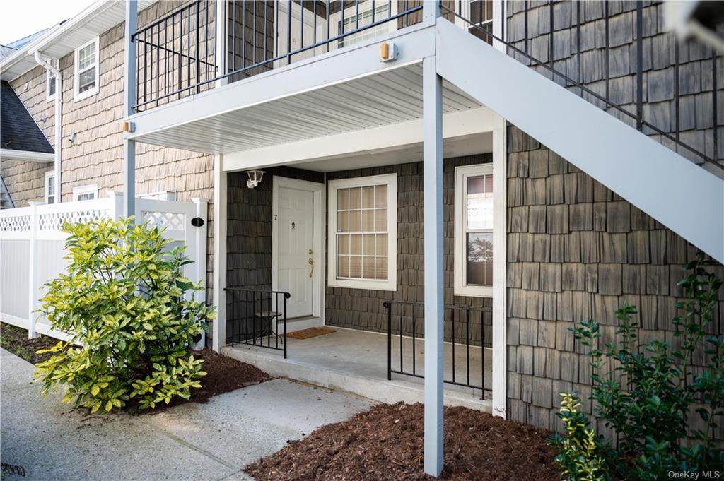 130 Kensico Avenue - Photo 1