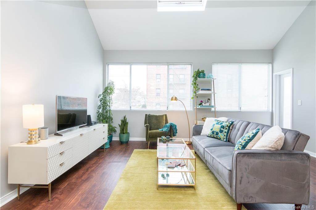 100 Chatterton Avenue - Photo 1