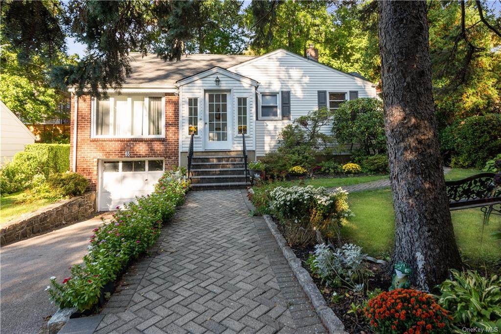 65 Travers Avenue - Photo 1