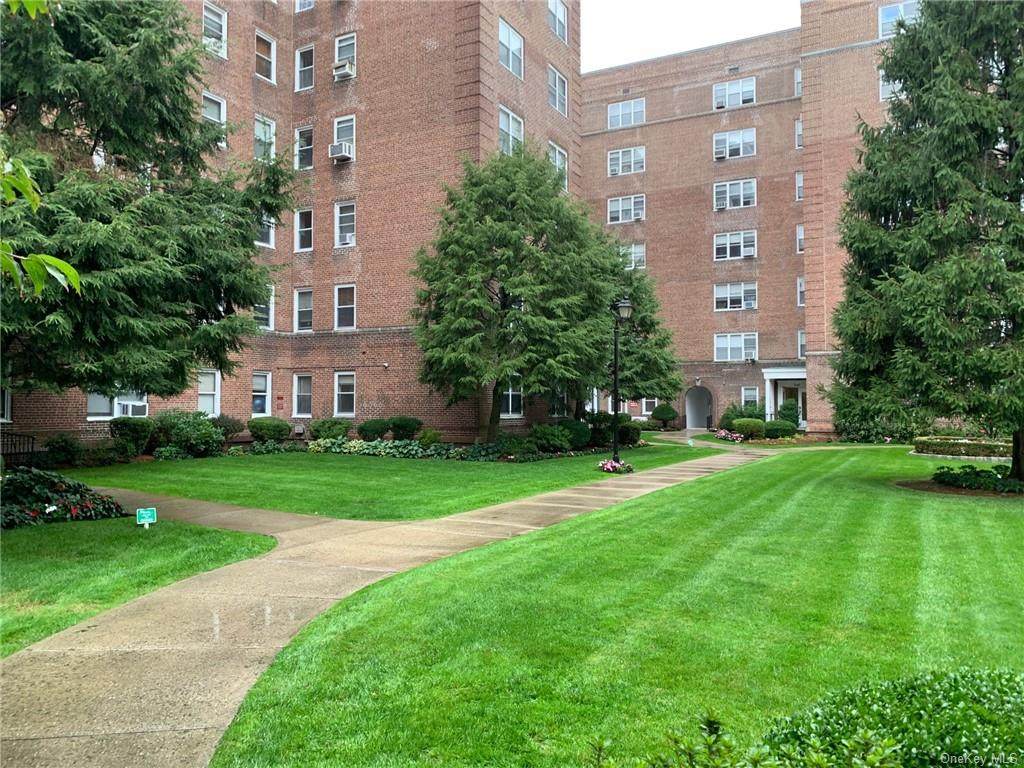 90 Bryant Avenue - Photo 1