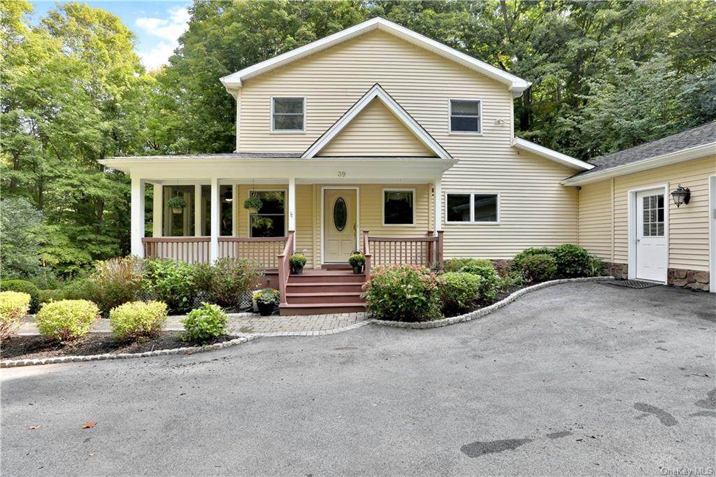 39 Fawn Hill Road - Photo 1