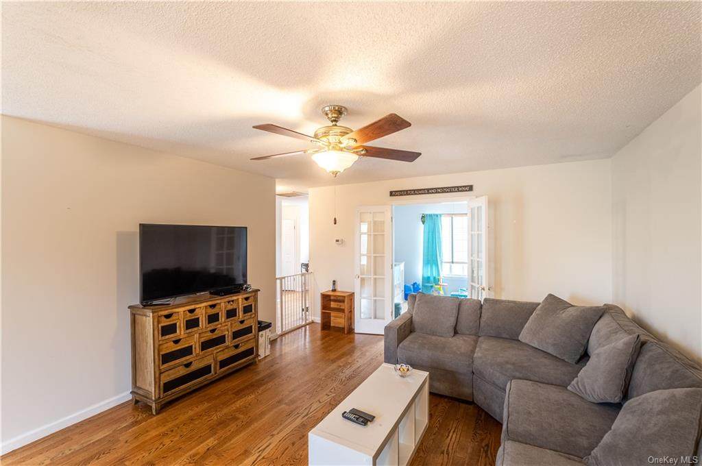1503 Brentwood Drive - Photo 1