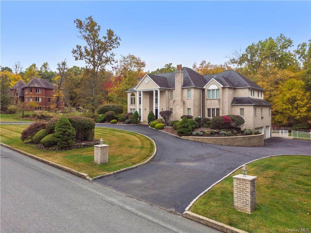 9 Valenza Lane - Photo 1