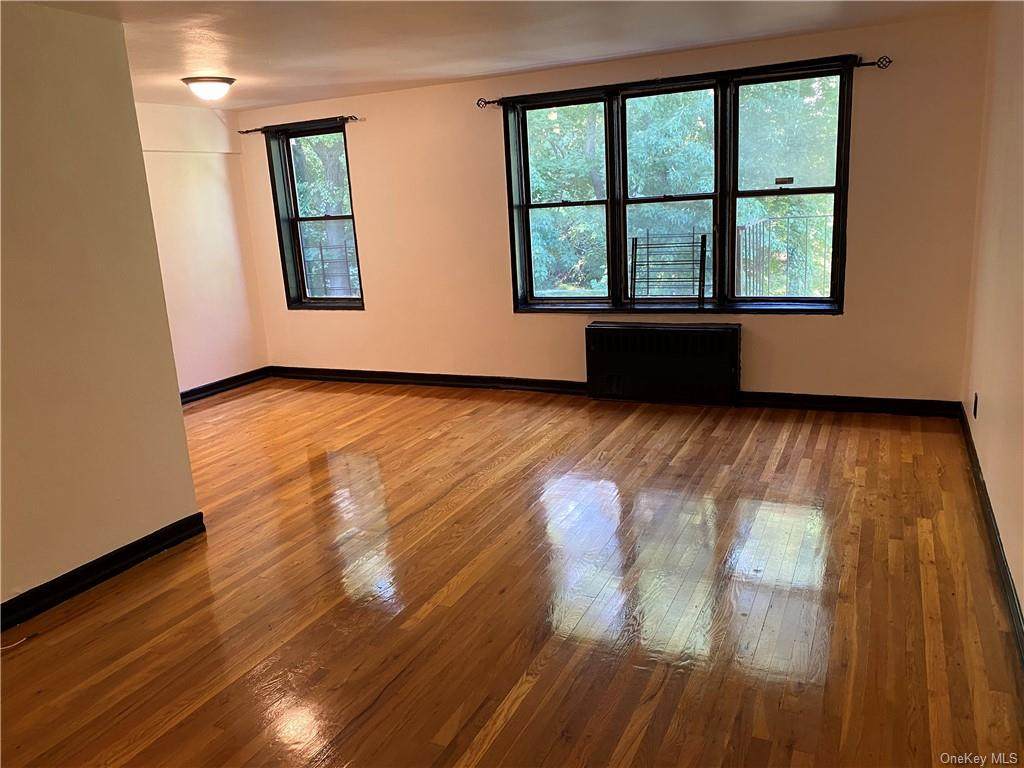 678 Warburton Avenue - Photo 1