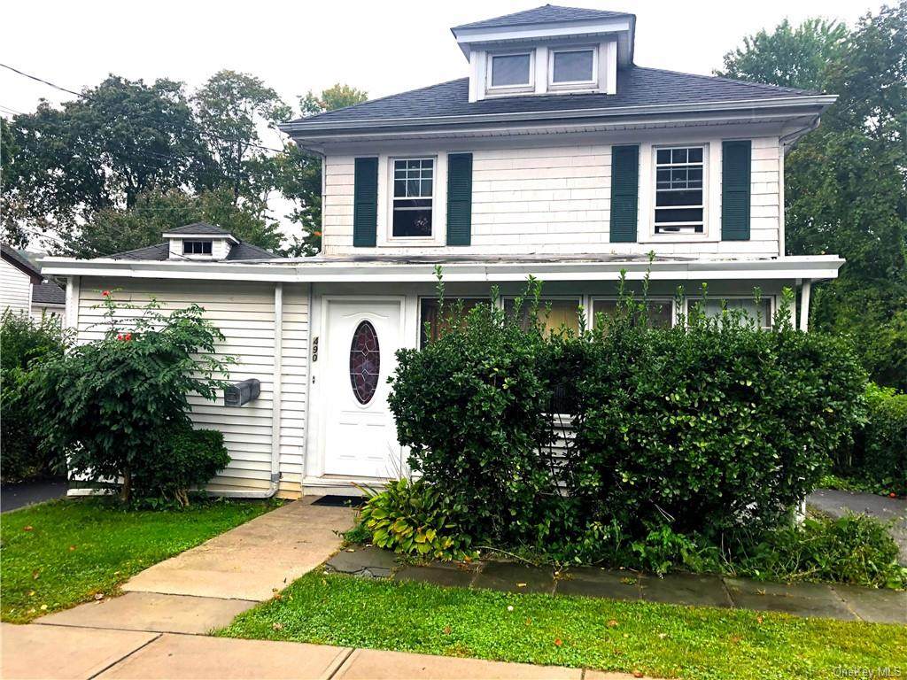 490 Benedict Avenue - Photo 1