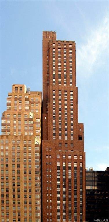 20 West Street - Photo 1