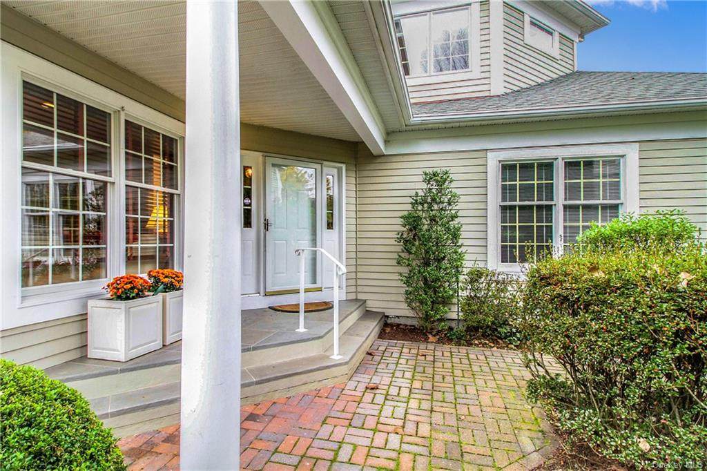 39 Club Pointe Drive - Photo 1