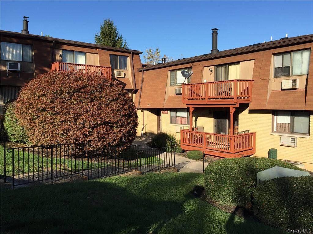 225 Richard Court - Photo 1