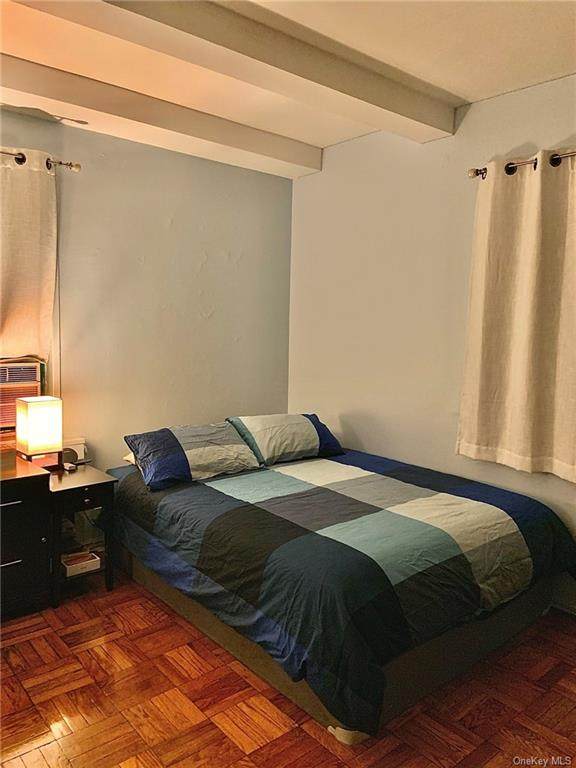 7 Metropolitan Oval - Photo 1