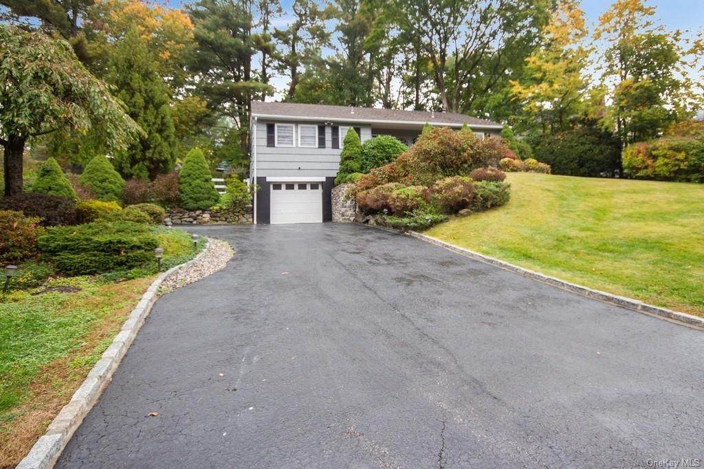 6 Hazelton Circle - Photo 1