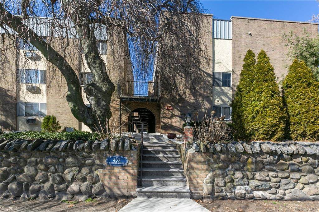 437 Palisade Avenue - Photo 1