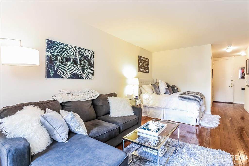 201 72nd Street - Photo 1