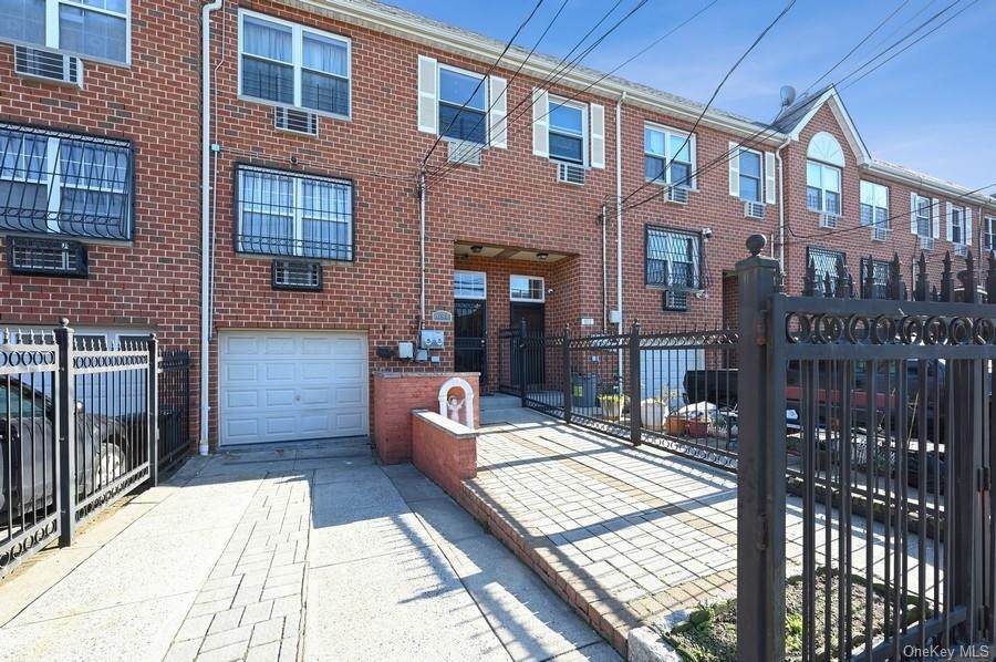 654 Underhill Avenue - Photo 1