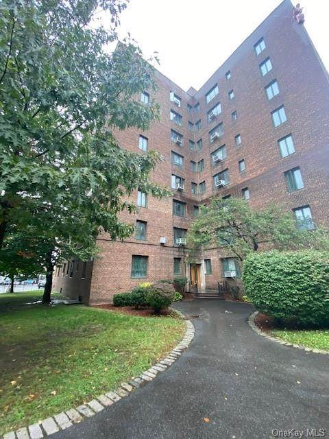 1950 Tremont Avenue - Photo 1
