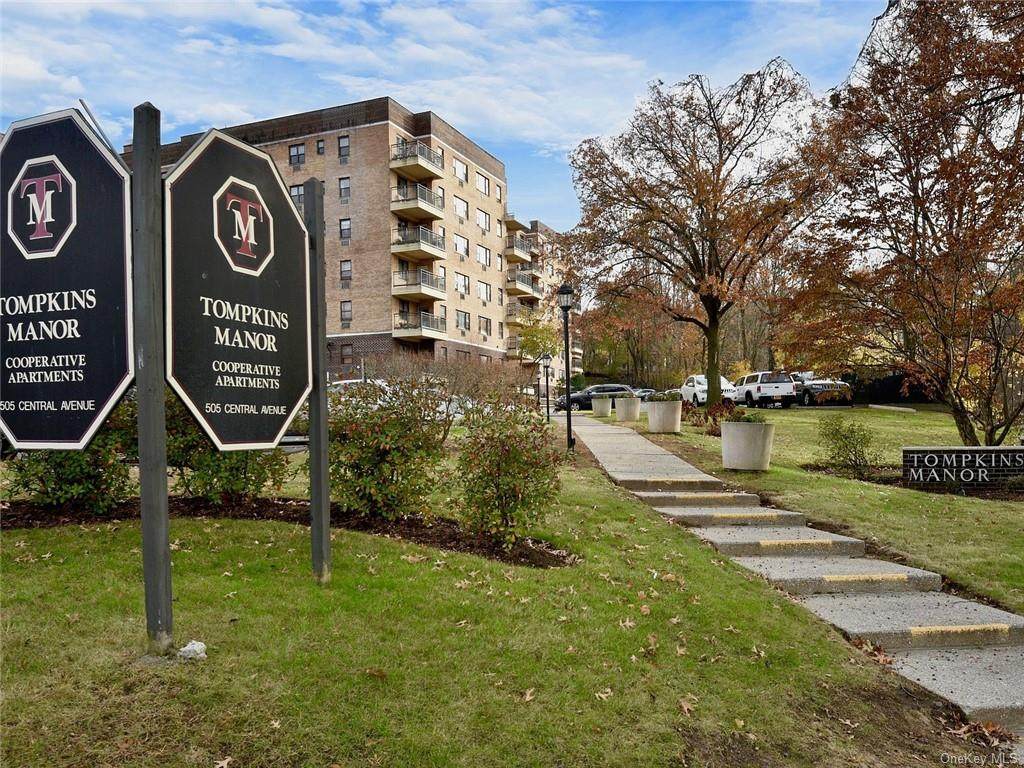 505 Central Park Avenue - Photo 1