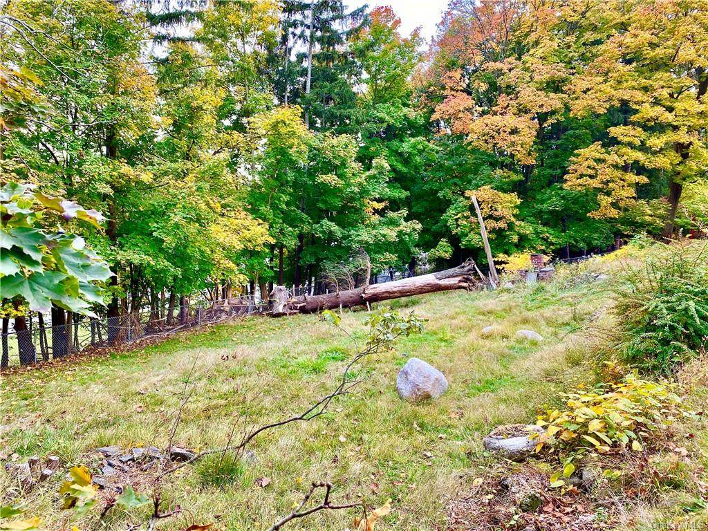 84 Houston Avenue - Photo 1