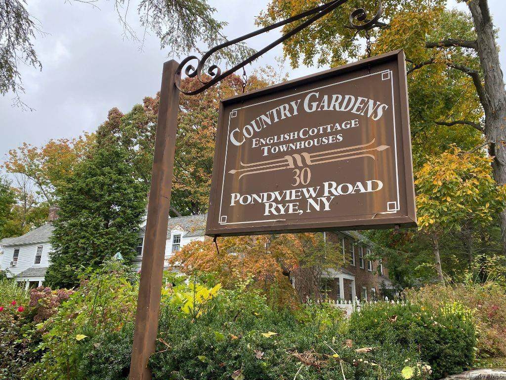 30 Pondview Road - Photo 1