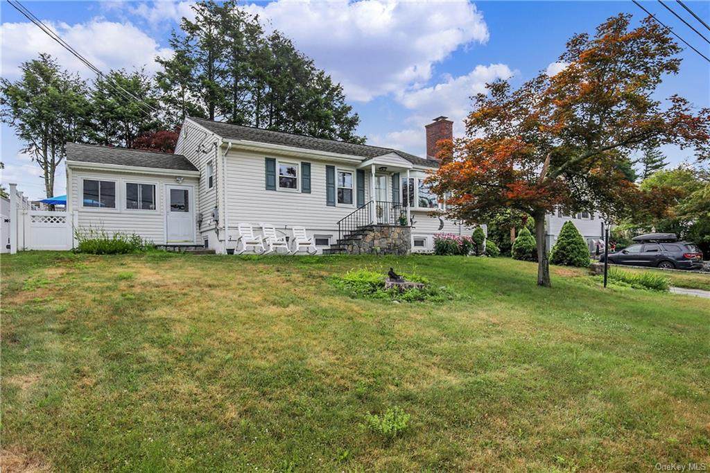1748 Summit Street - Photo 1