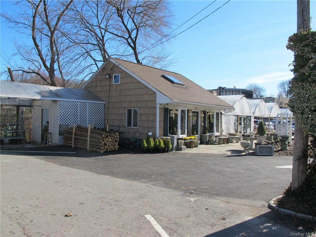 200 Tarrytown Road - Photo 1