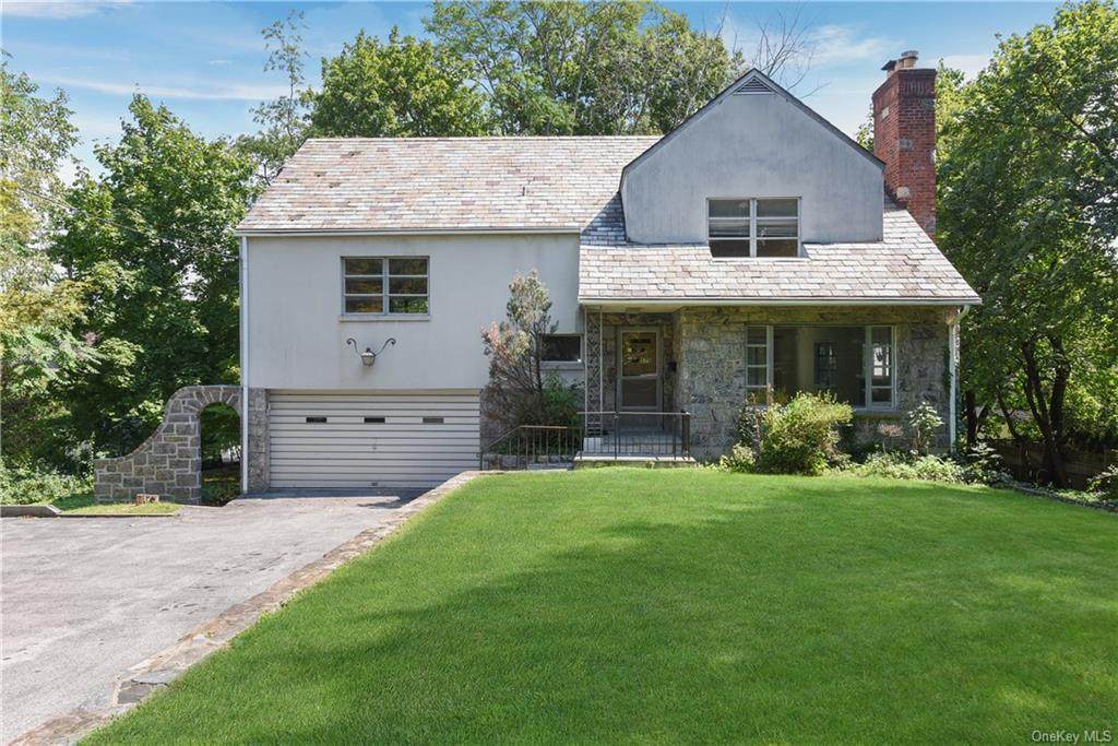 375 New Rochelle Road - Photo 1