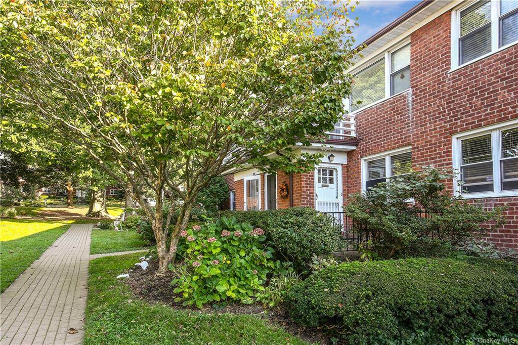 222 Buckhout Street - Photo 1