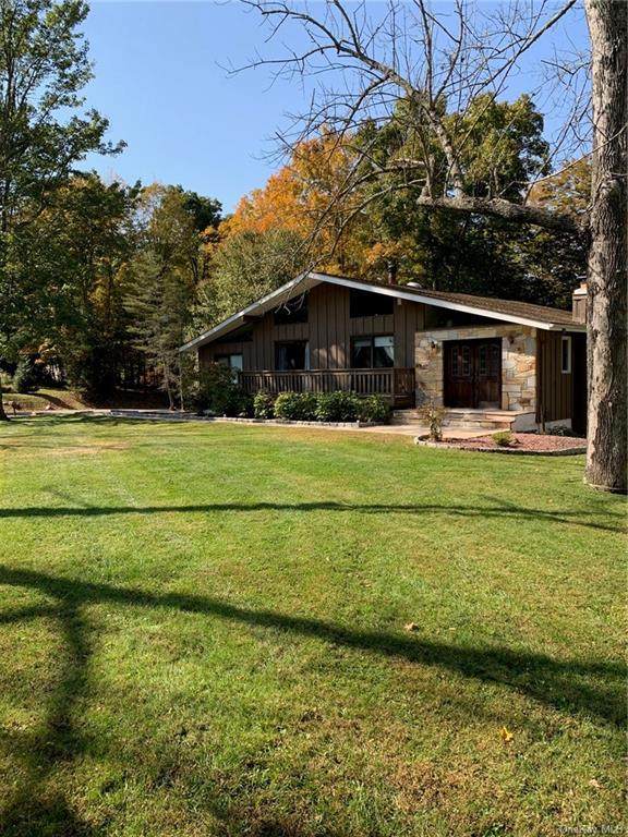 8 Silleck Boulevard - Photo 1