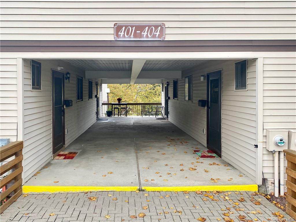 404 Country Club Lane - Photo 1