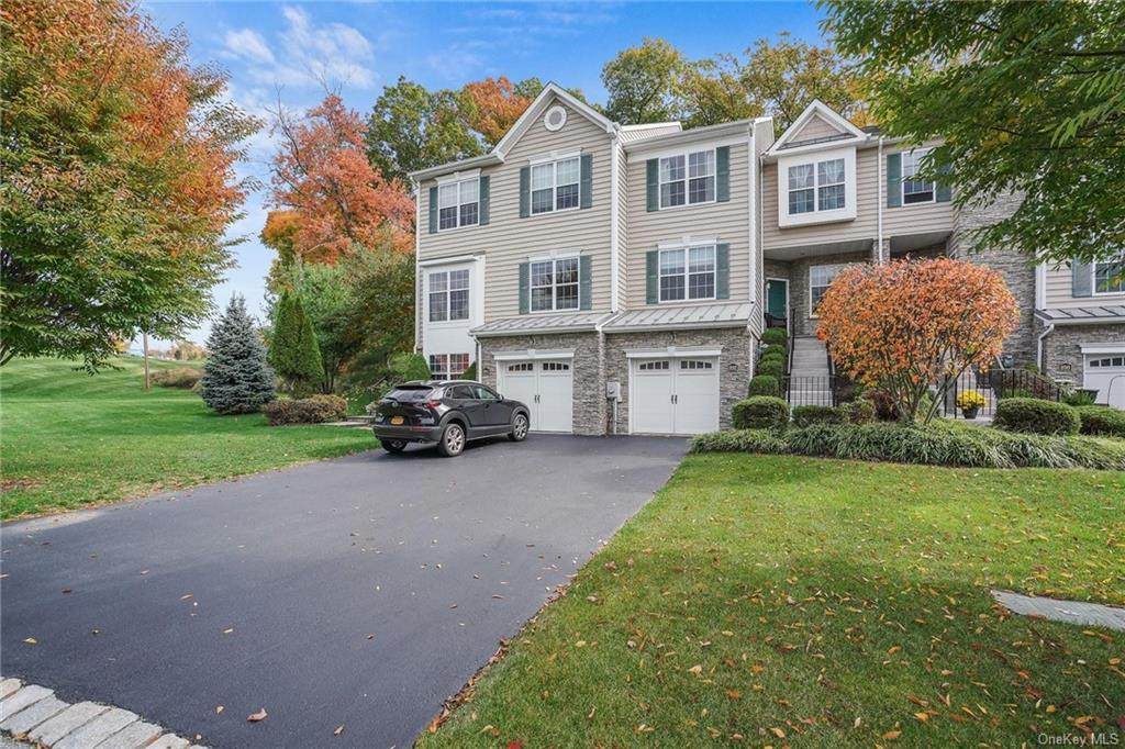 892 Huntington Drive - Photo 1