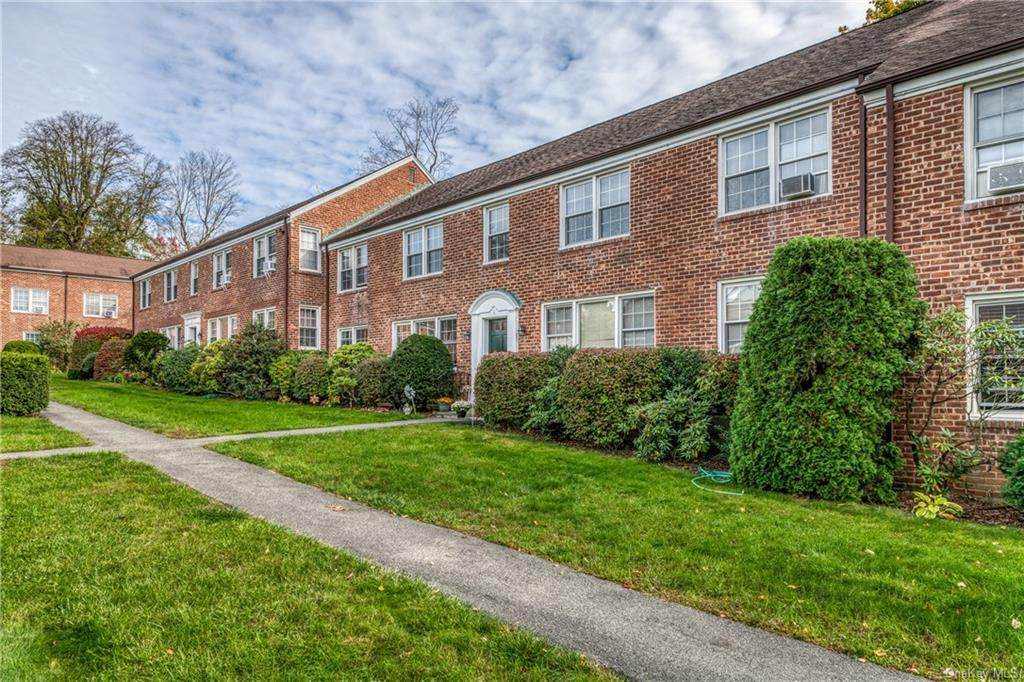 109 Broadway - Photo 1