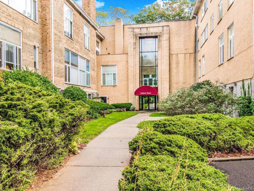 520 Ashford Avenue - Photo 1