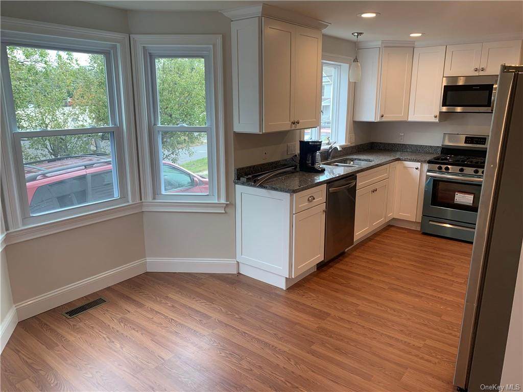 170 Brookfield Avenue - Photo 1