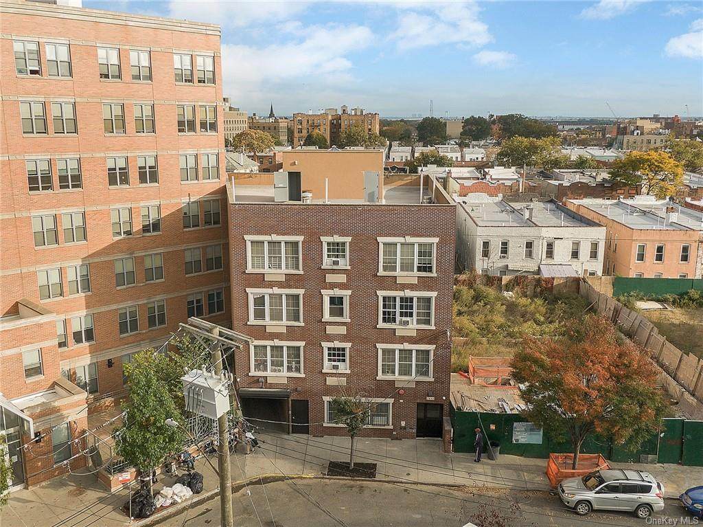 2430 Lyvere Street - Photo 1
