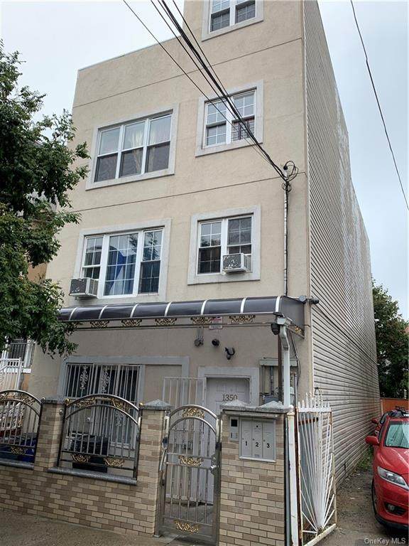 1350 Teller Avenue - Photo 1