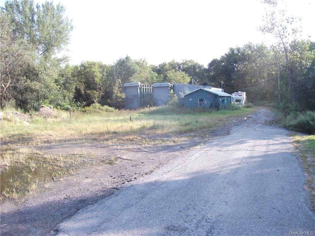 11 Old Celery Avenue - Photo 1