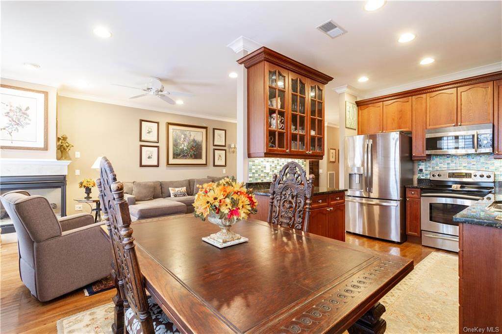 34 Crestview - Photo 1